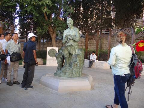 Josephni statue aro paksao Josephni karkana