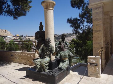 Kaiapas kamal dal'gipani dongram